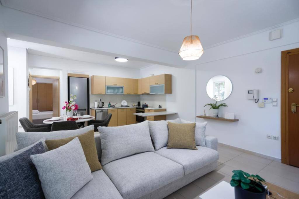 Pame Rentals - Cozy Glyfada Stay With Free Parking Athens Exterior photo